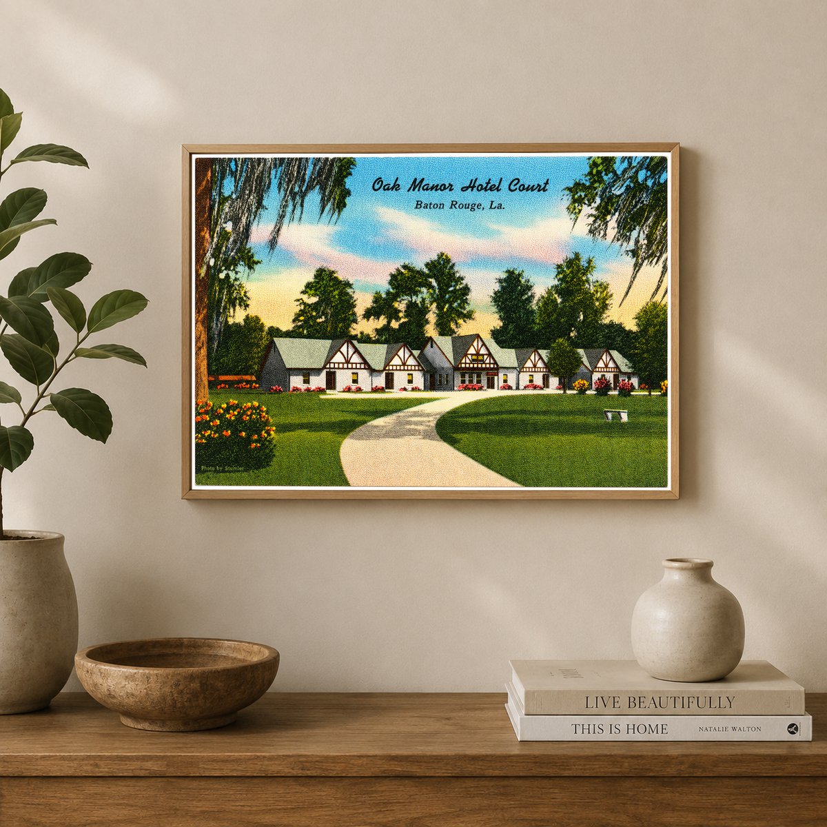 Baton Rouge, LA: Oak Manor Hotel Court