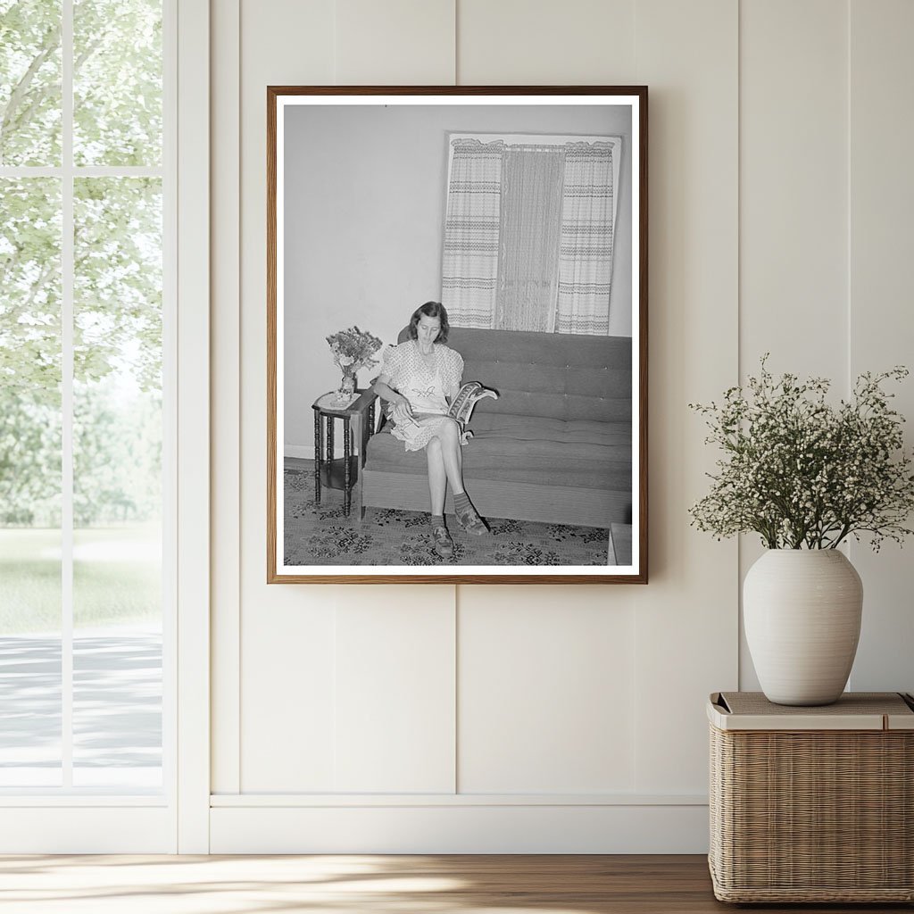 Casa Grande Valley Farms Wife Living Room May 1940 - Available at KNOWOL