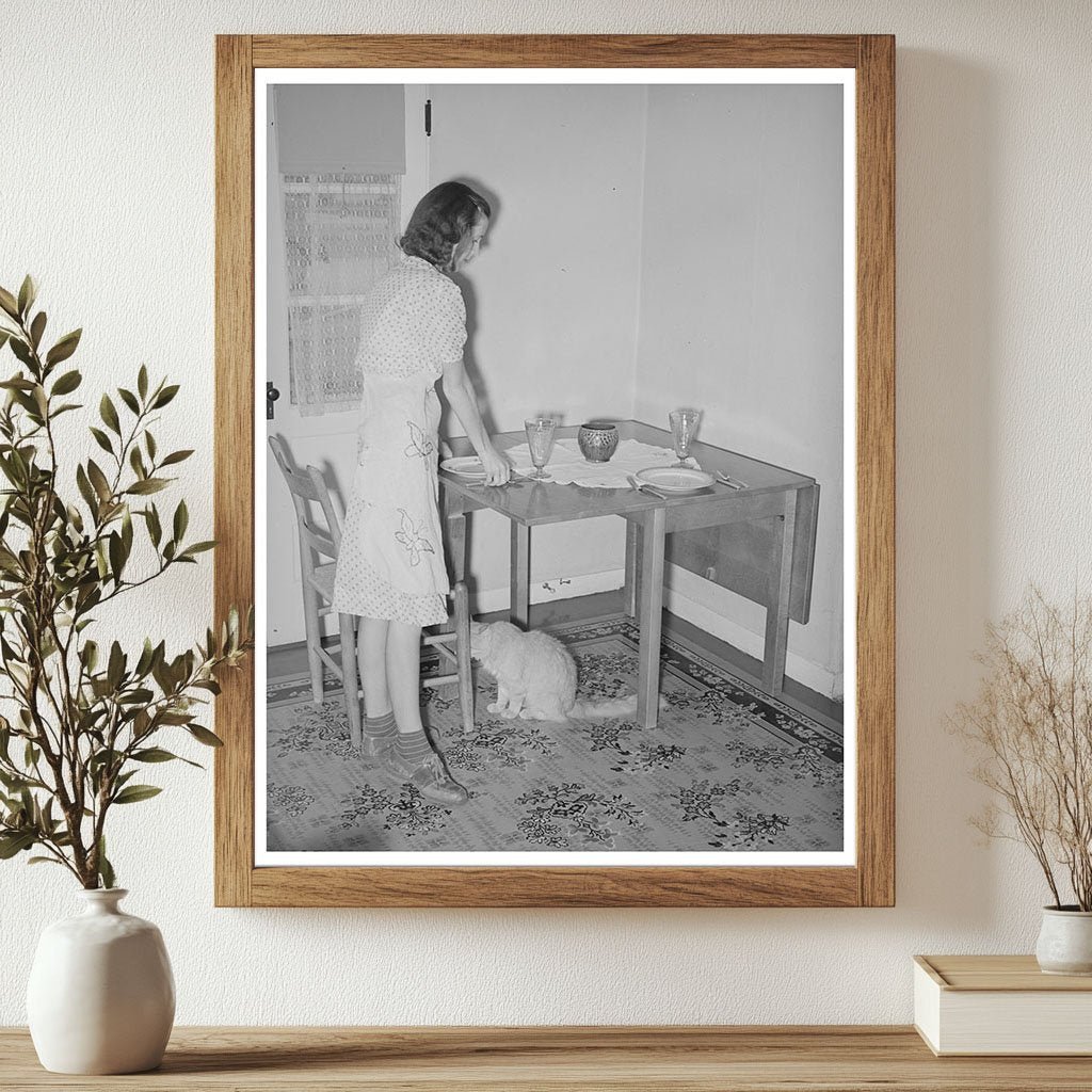 Casa Grande Valley Farms Wife Setting Table 1940 - Available at KNOWOL