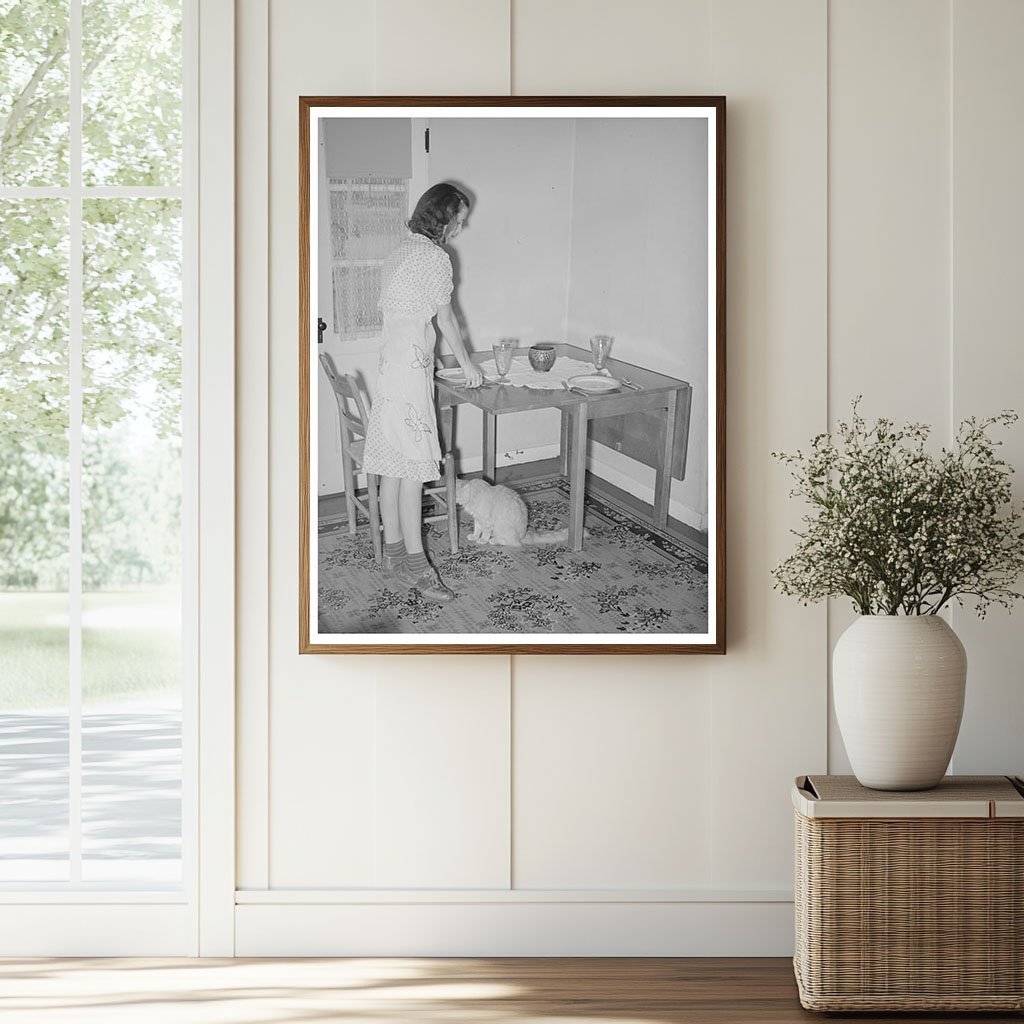 Casa Grande Valley Farms Wife Setting Table 1940 - Available at KNOWOL