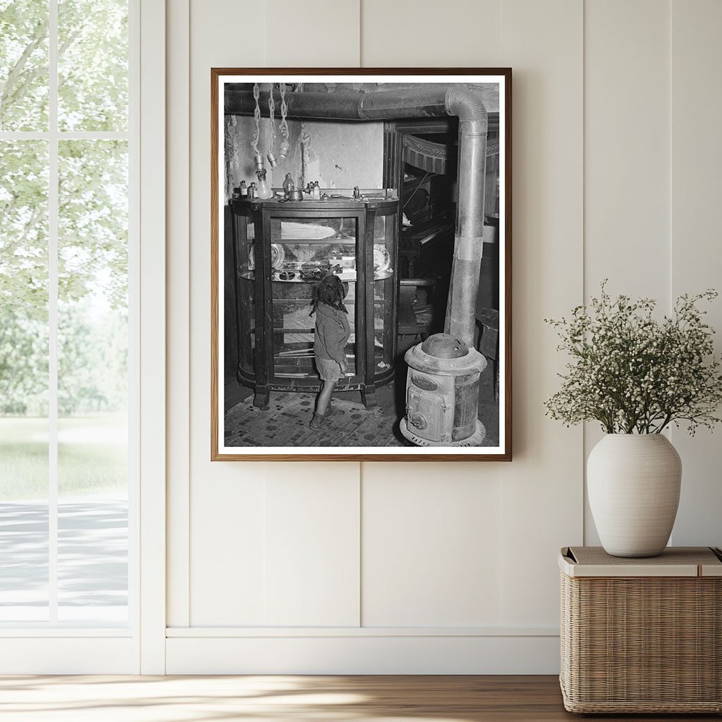 Chicago Family Dining Room Relief Assistance April 1941 - Available at KNOWOL