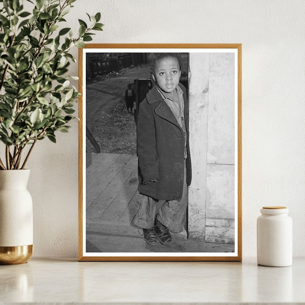 Chicago Girl in Doorway Receiving Relief Assistance 1941 - Available at KNOWOL