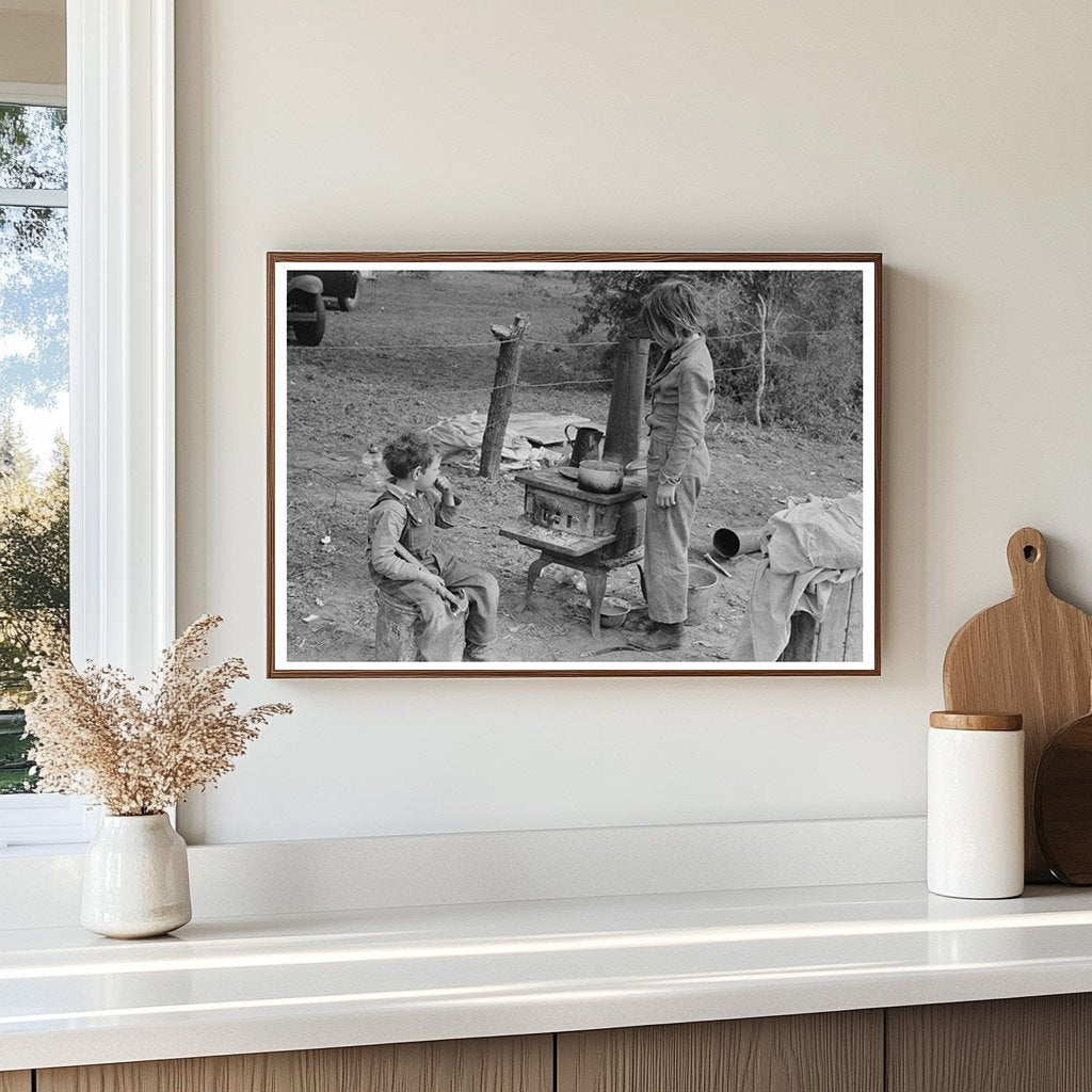 Child Adds Water to Boiling Beans Near Harlingen Texas 1939 - Available at KNOWOL