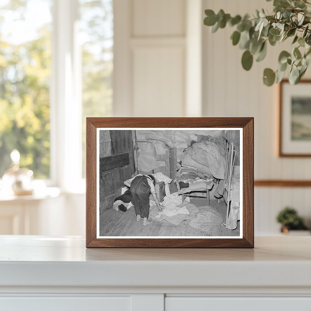 Child in Shack Bedroom New Madrid County May 1938 - Available at KNOWOL
