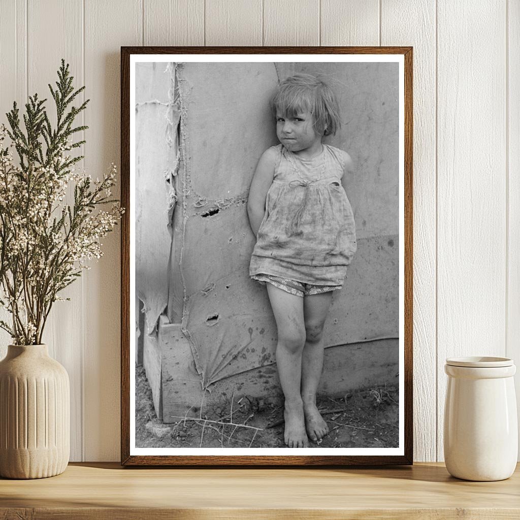 Child of Migrant Worker in Harlingen Texas 1939 - Available at KNOWOL