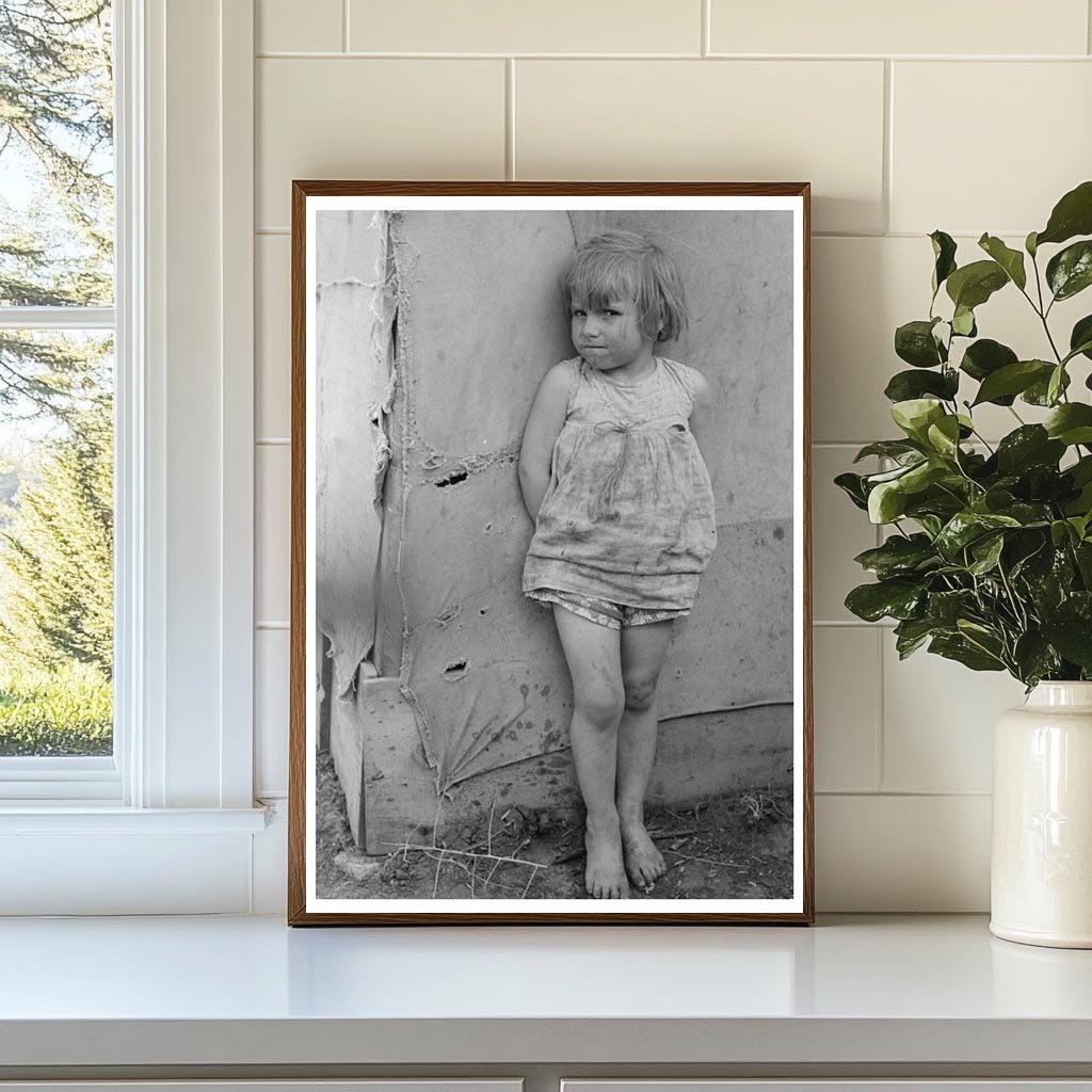 Child of Migrant Worker in Harlingen Texas 1939 - Available at KNOWOL