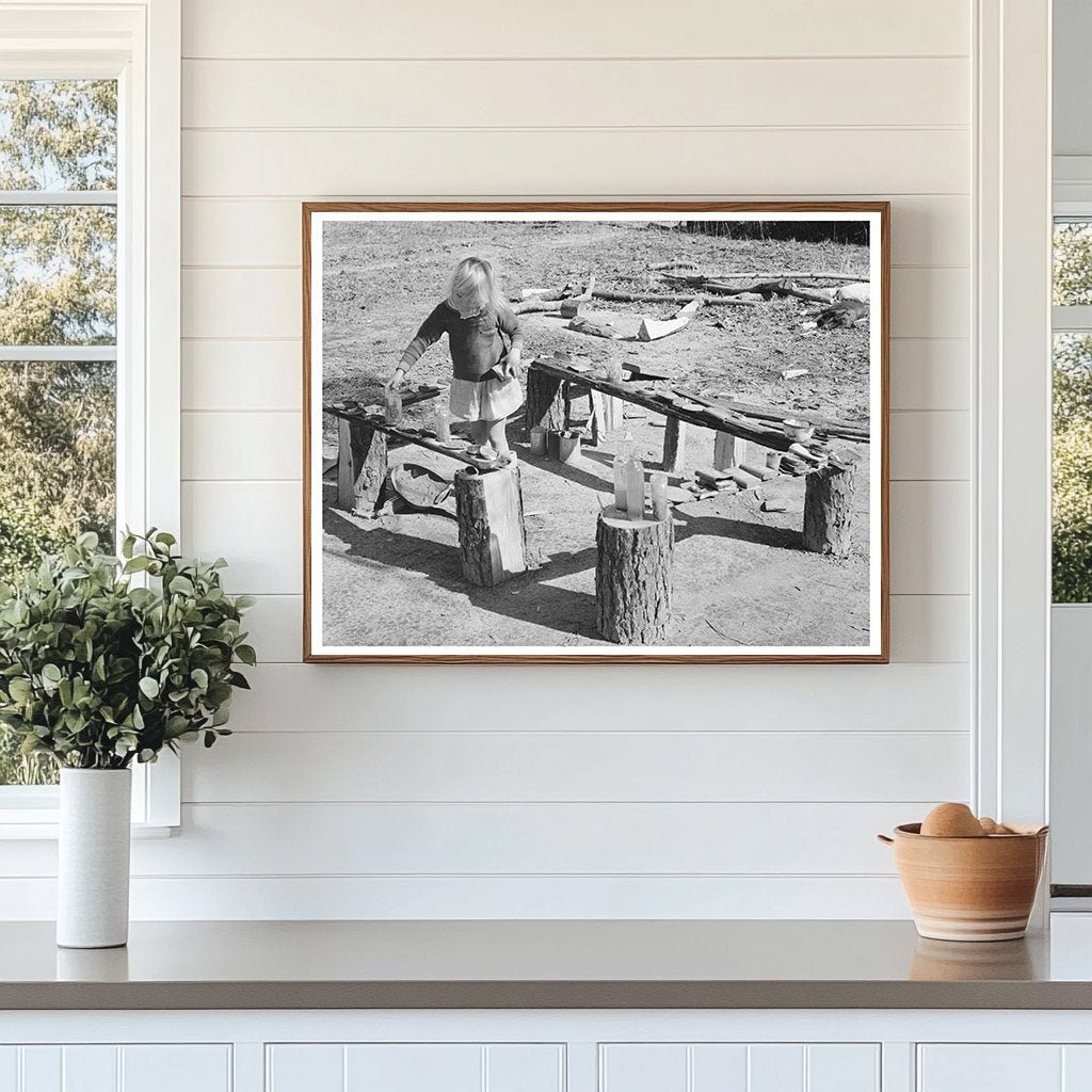 Child of Sharecropper Playing in Laurel Mississippi 1939 - Available at KNOWOL
