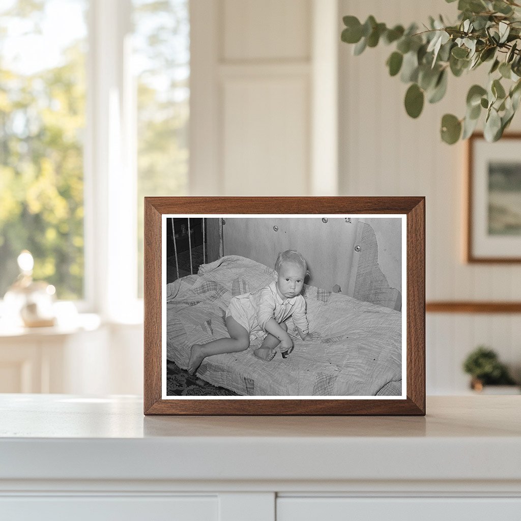 Child of Tenant Farmers in Arkansas River Bottoms 1939 - Available at KNOWOL