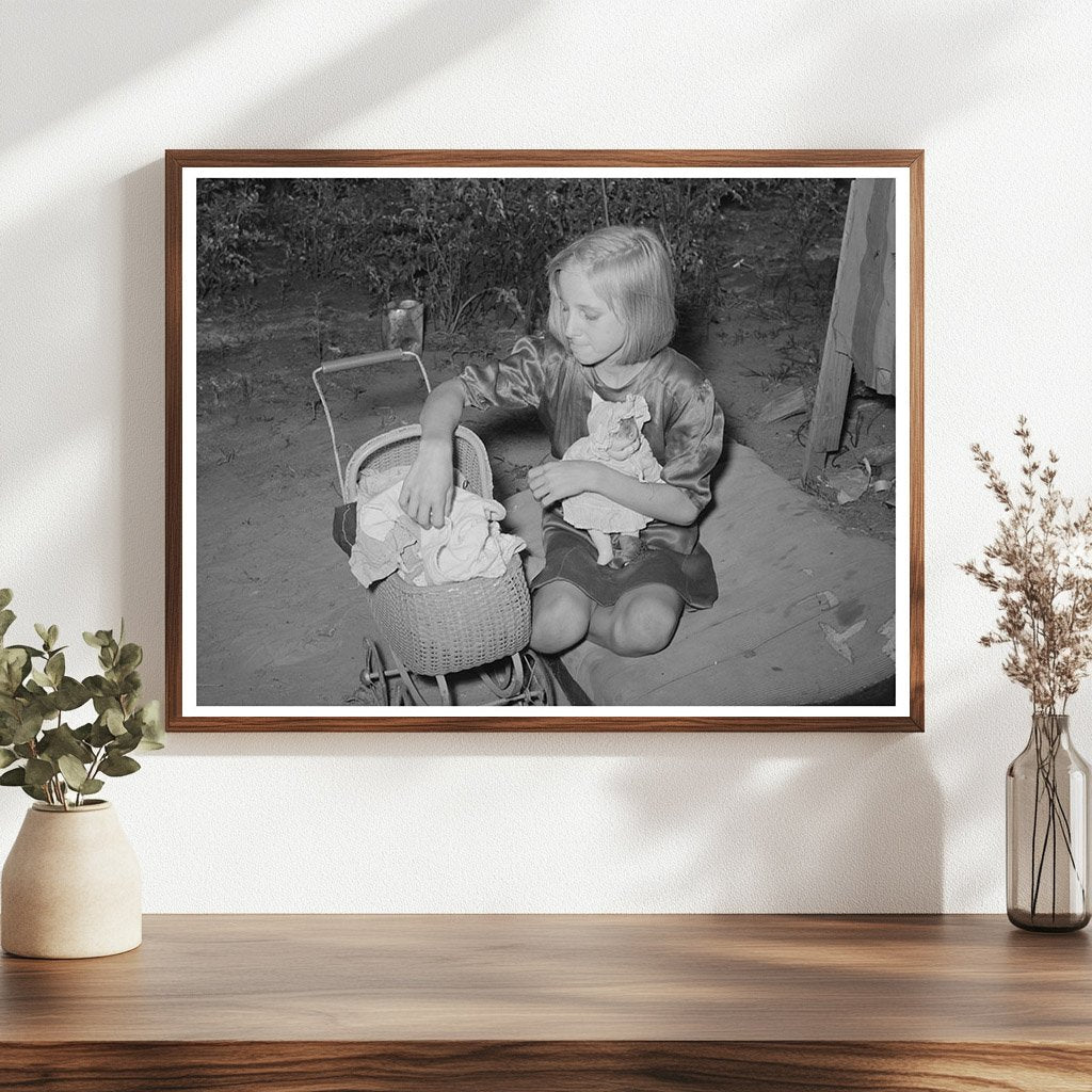 Child Visits Sister at Oklahoma City Camp July 1939 - Available at KNOWOL