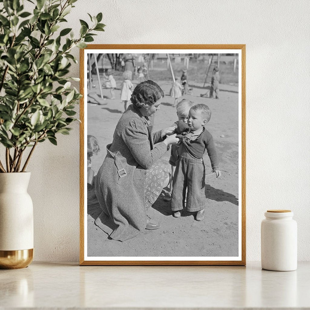 Children and Teacher at Yakima Migratory Labor Camp 1941 - Available at KNOWOL