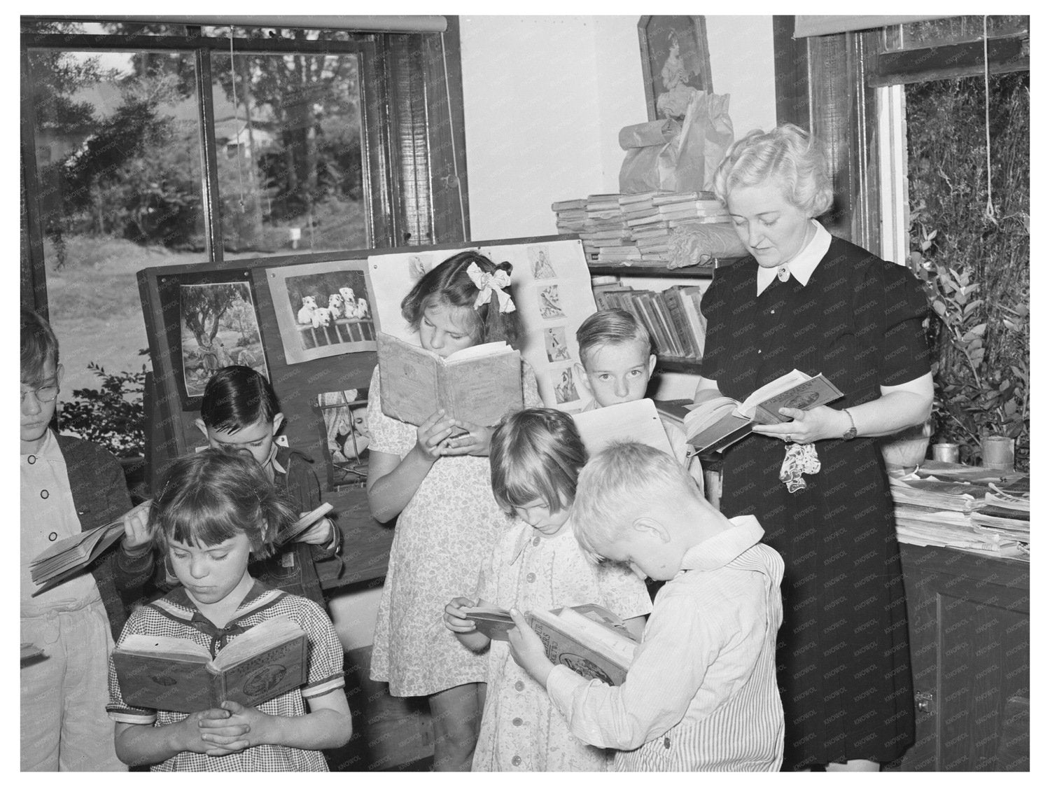 Children in Grade School San Augustine Texas April 1939 - Available at KNOWOL