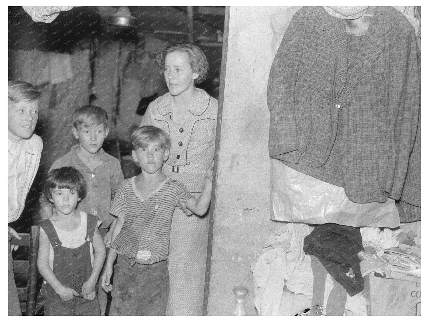 Children of Farmer Gunnar Kvande North Dakota 1937 - Available at KNOWOL