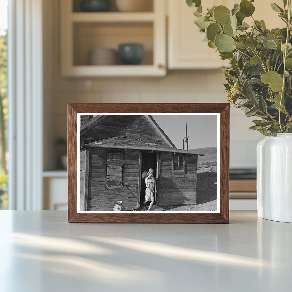 Children of Floyd Peaches North Dakota 1937 Black and White Photo - Available at KNOWOL