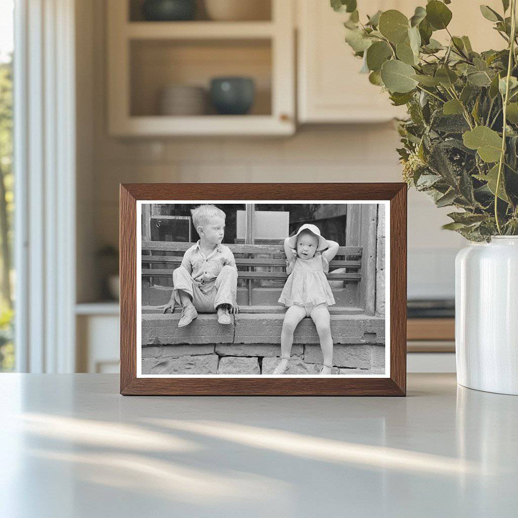 Children of gold miners in Mogollon New Mexico 1940 - Available at KNOWOL