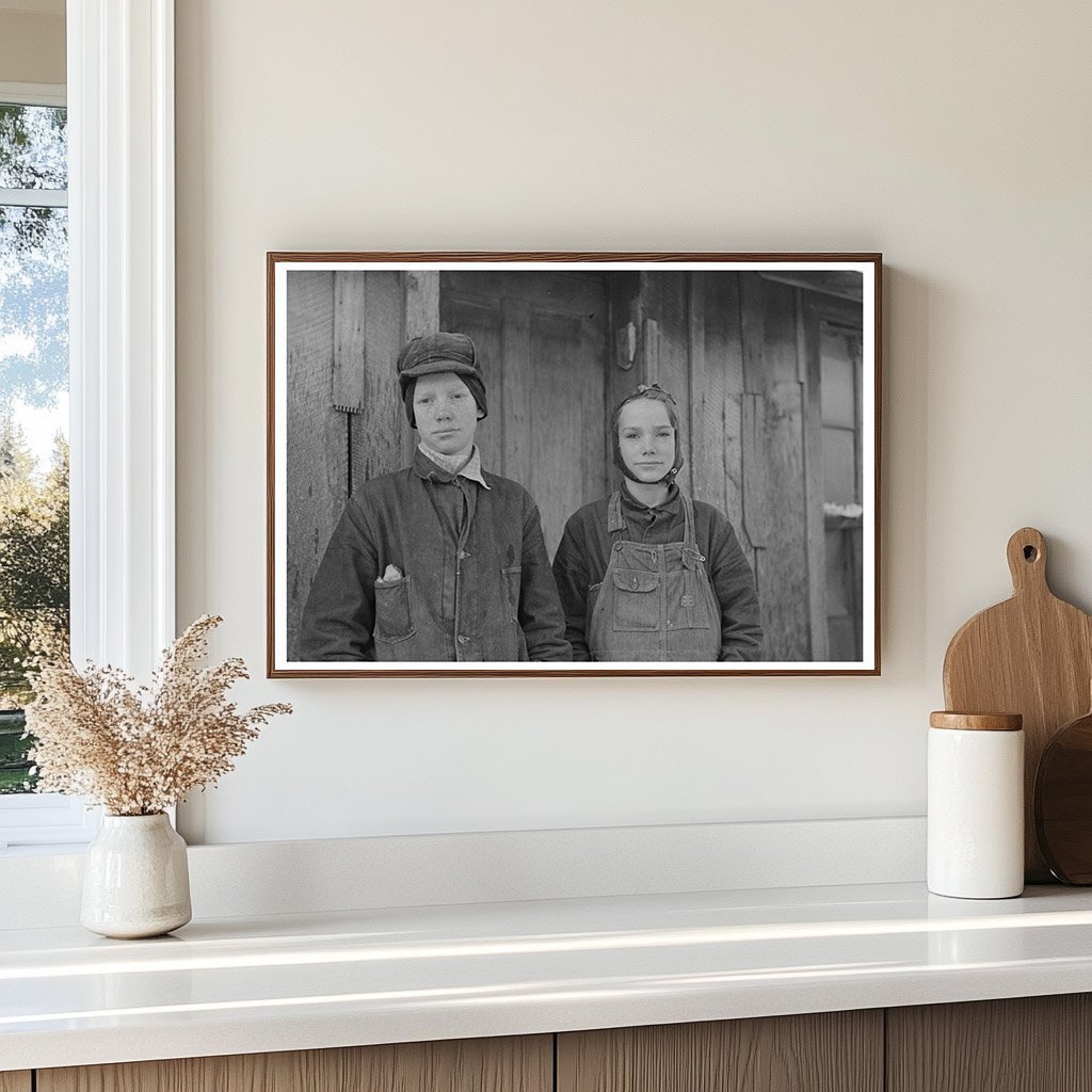 Children of John Scott Near Ringgold Iowa 1937 - Available at KNOWOL