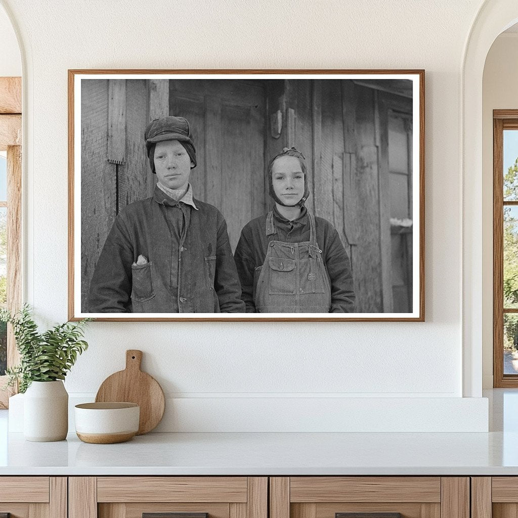 Children of John Scott Near Ringgold Iowa 1937 - Available at KNOWOL