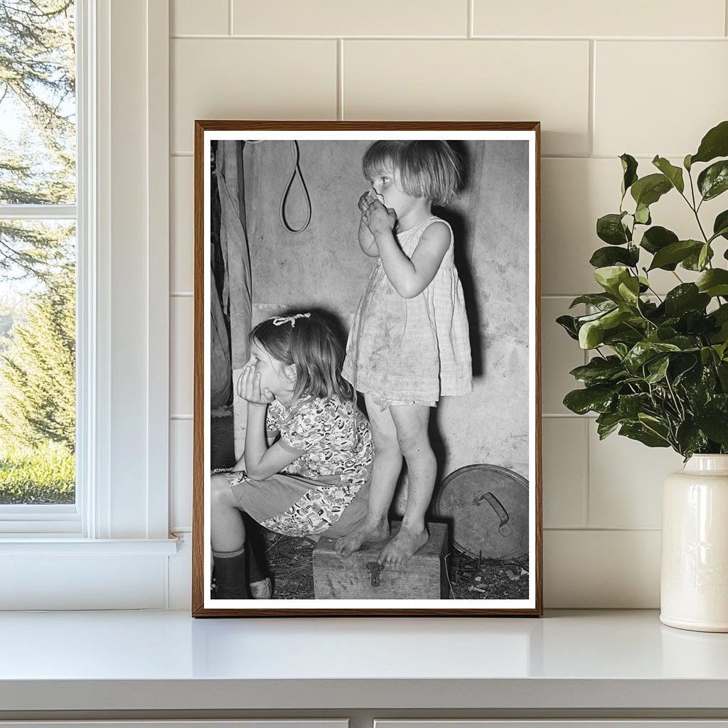 Children of White Migrants in Harlingen Texas 1939 - Available at KNOWOL