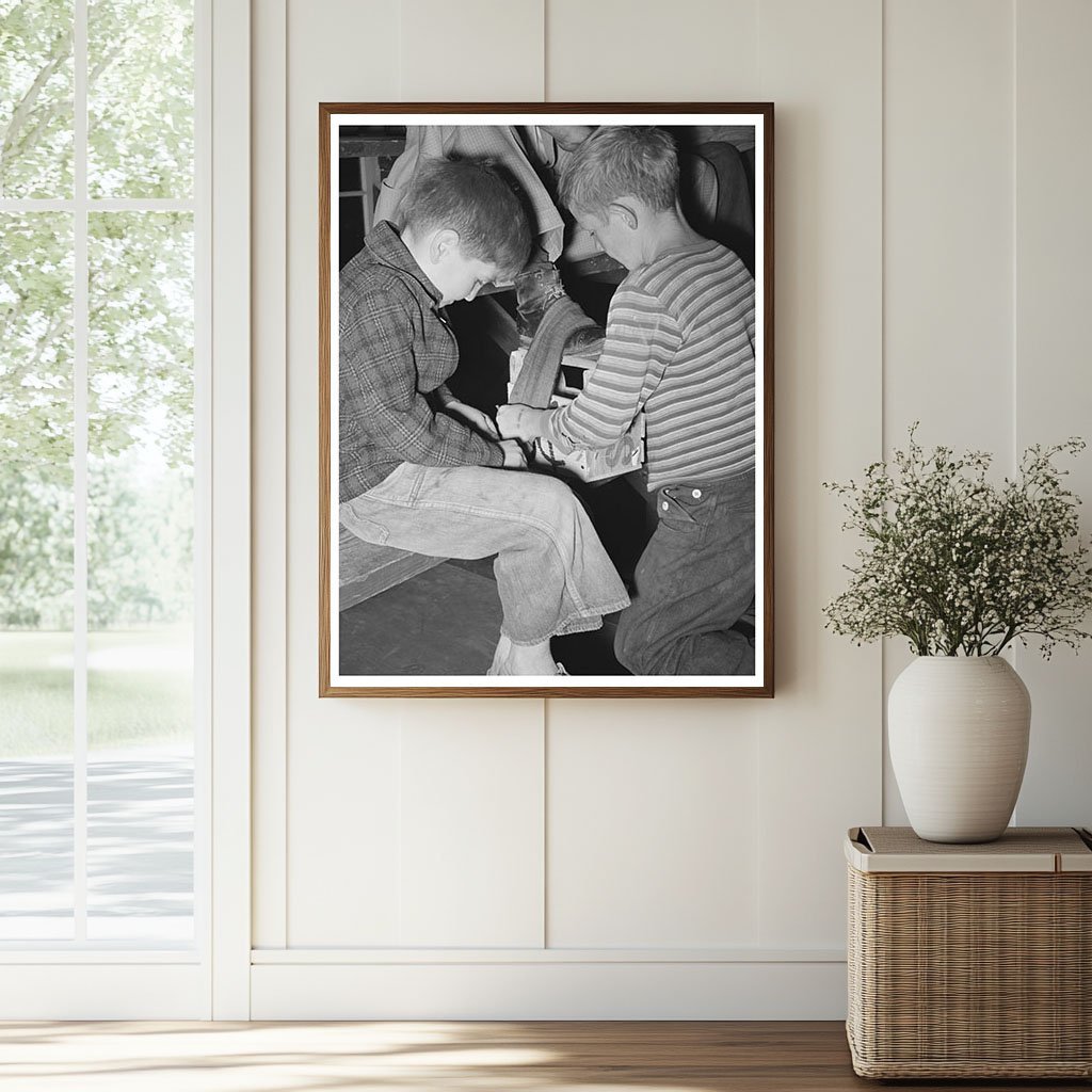 Children Shine Shoes at Agua Fria Labor Camp 1940 - Available at KNOWOL