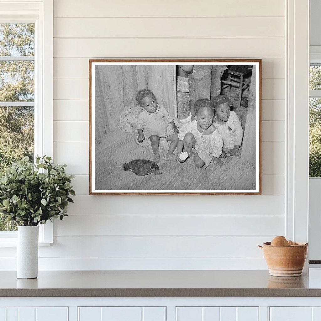 Children Working on Strawberry Farm Hammond Louisiana 1939 - Available at KNOWOL