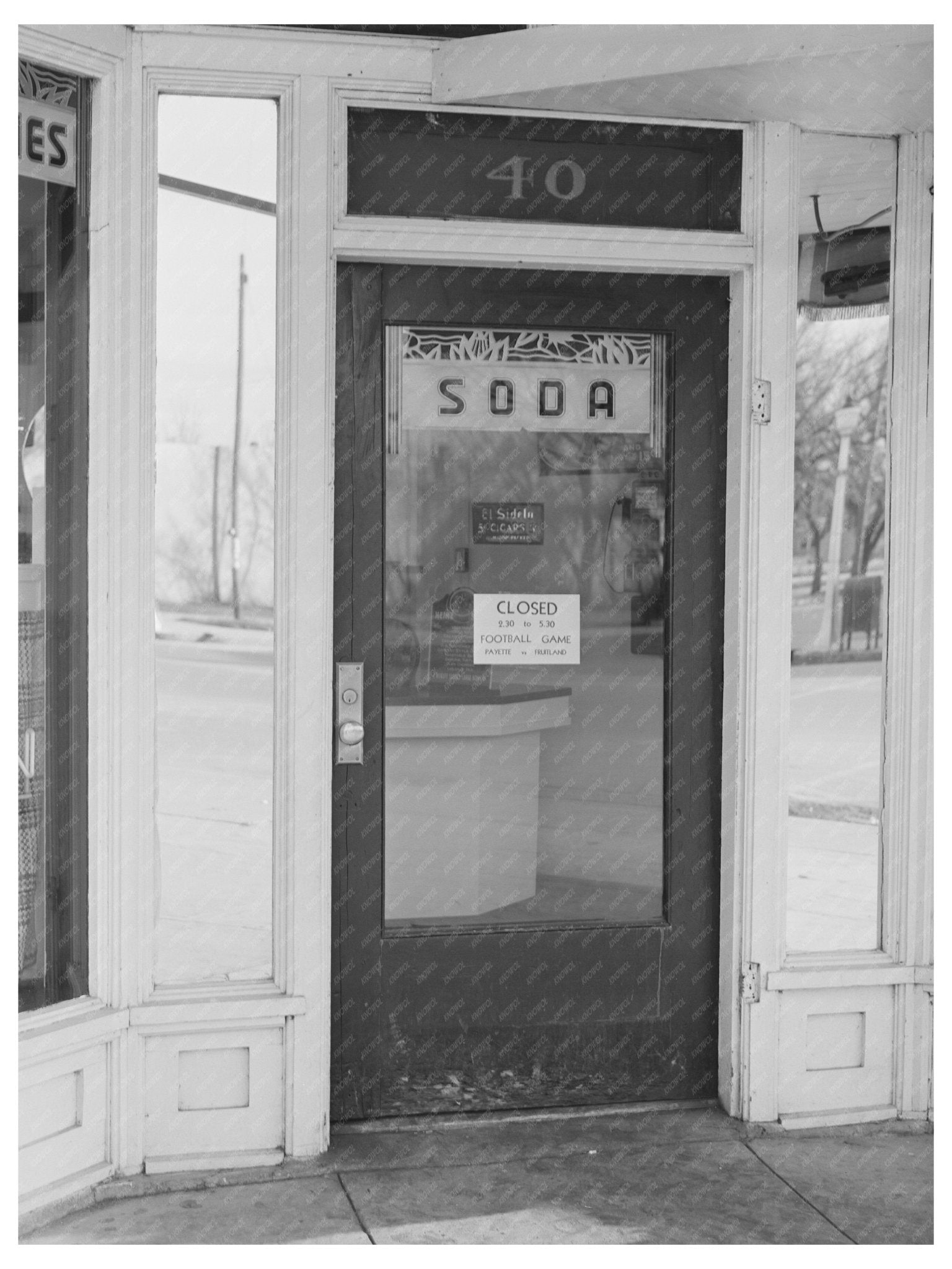 Closed Store in Payette Idaho November 1941 - Available at KNOWOL