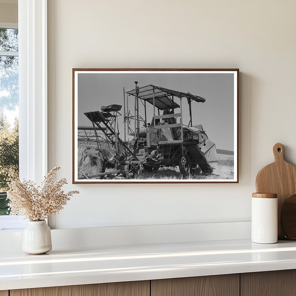 Combine Harvester in Walla Walla County 1941 - Available at KNOWOL