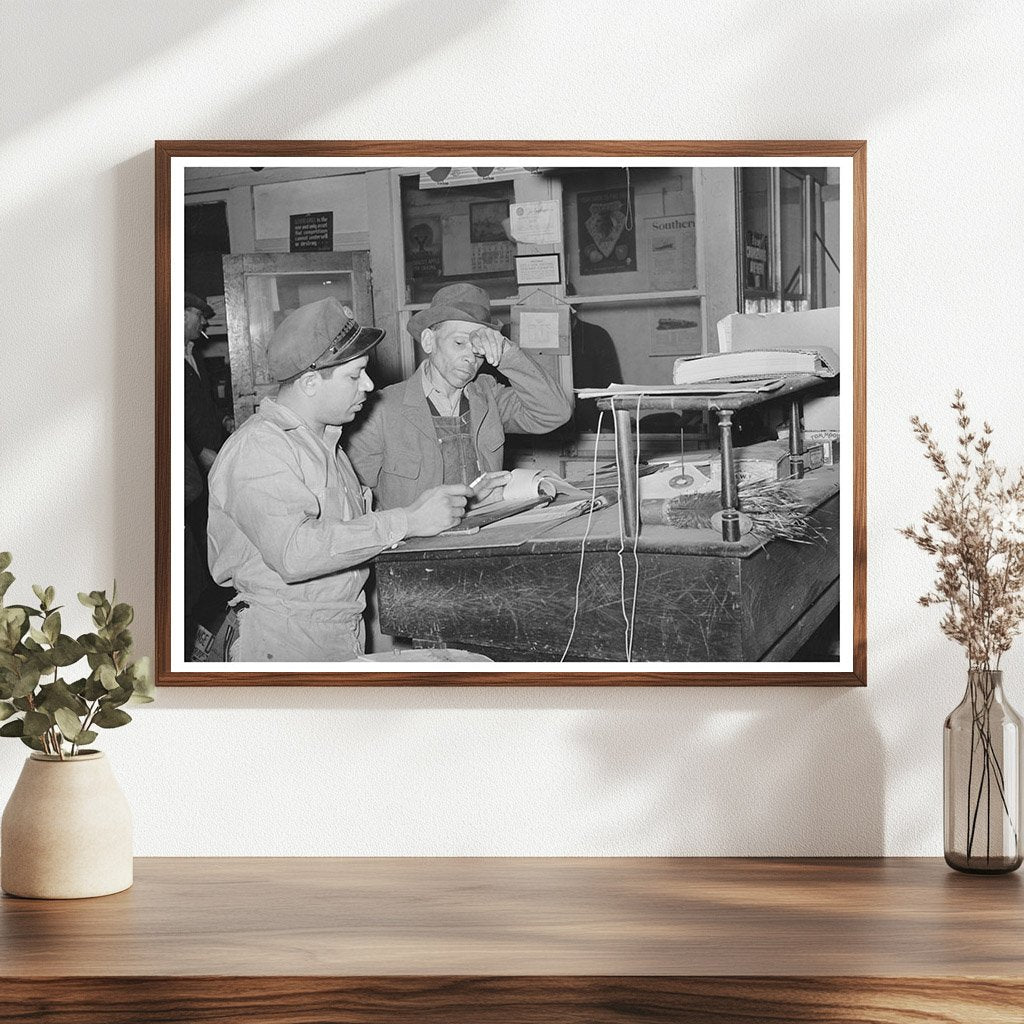 Commission House in San Antonio Texas 1939 - Available at KNOWOL