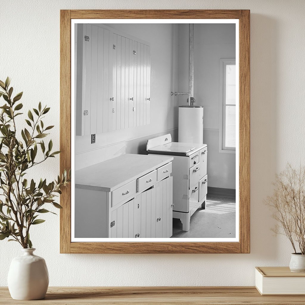 Community Kitchen for Migrant Workers Robstown Texas 1944 - Available at KNOWOL