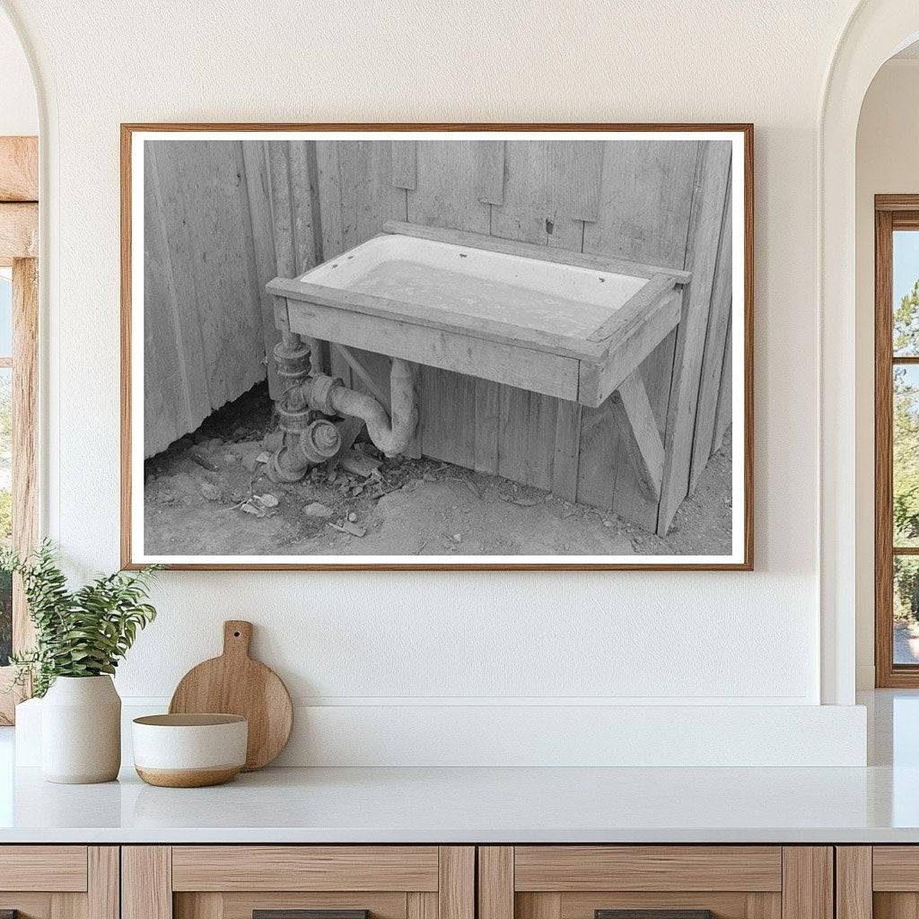 Community Sinks in San Antonio March 1939 - Available at KNOWOL