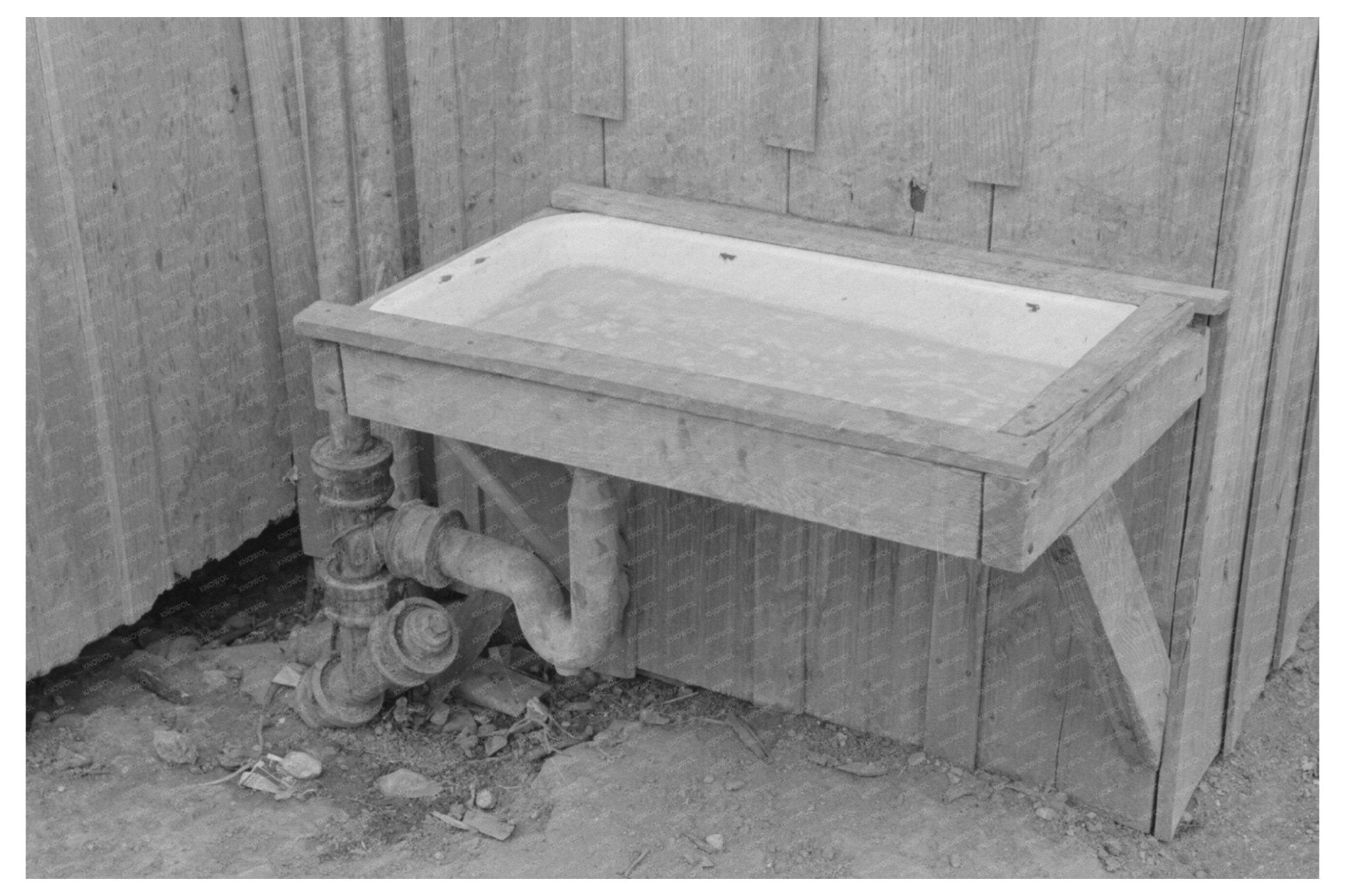 Community Sinks in San Antonio March 1939 - Available at KNOWOL