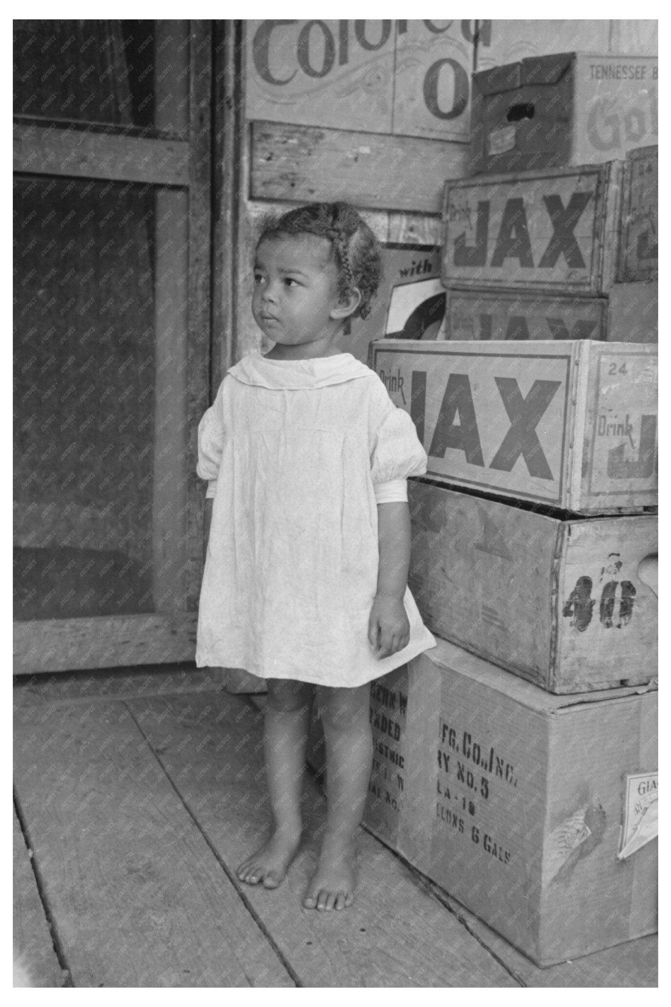 Conversations on Store Porch Jeanerette Louisiana 1938 - Available at KNOWOL