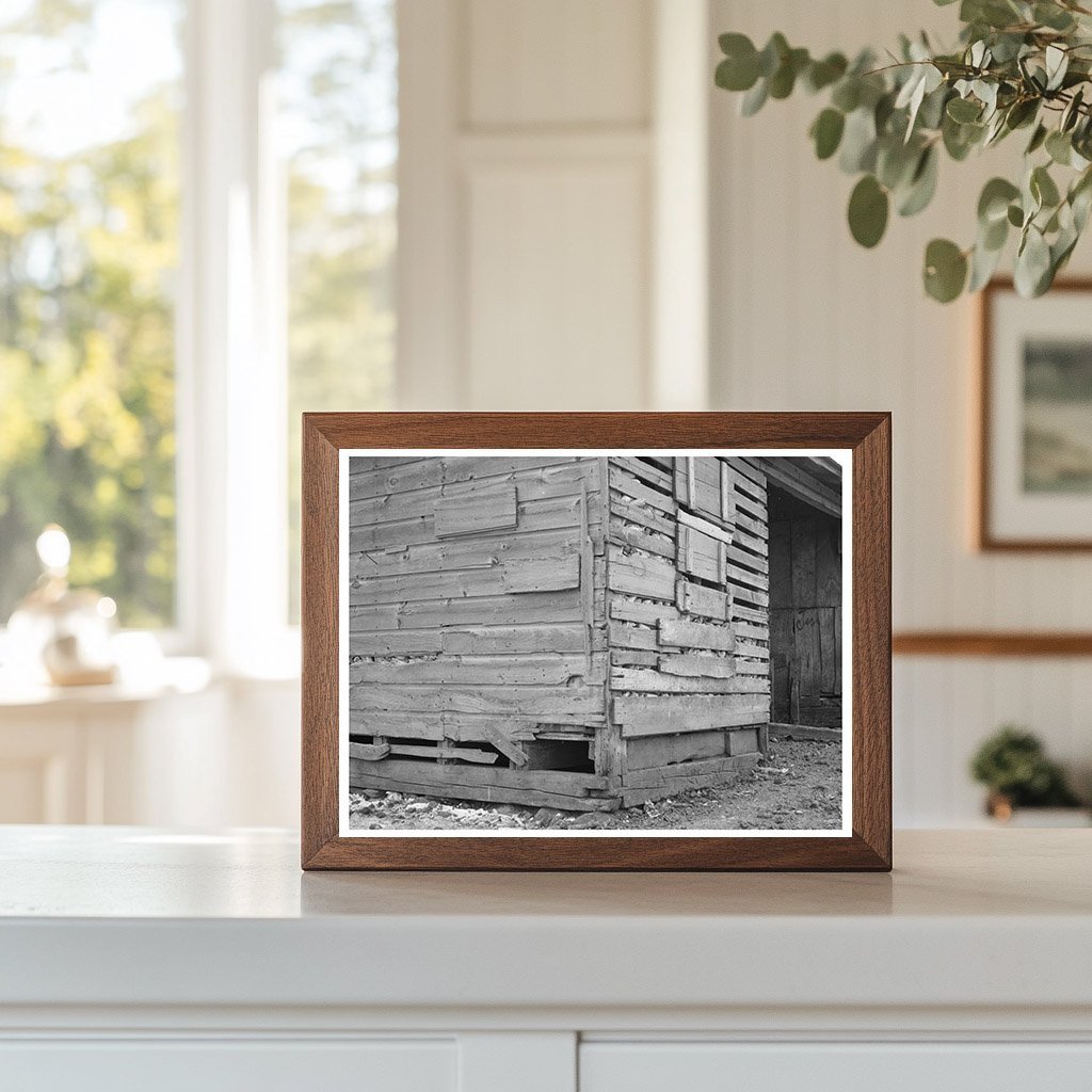 Corn Crib Detail Needing Repairs Des Moines Iowa December 1936 - Available at KNOWOL