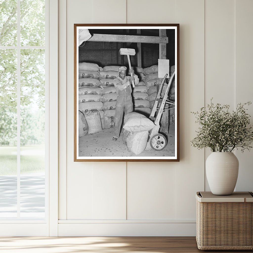 Cottonseed Oil Mill Worker McLennan County Texas 1939 - Available at KNOWOL