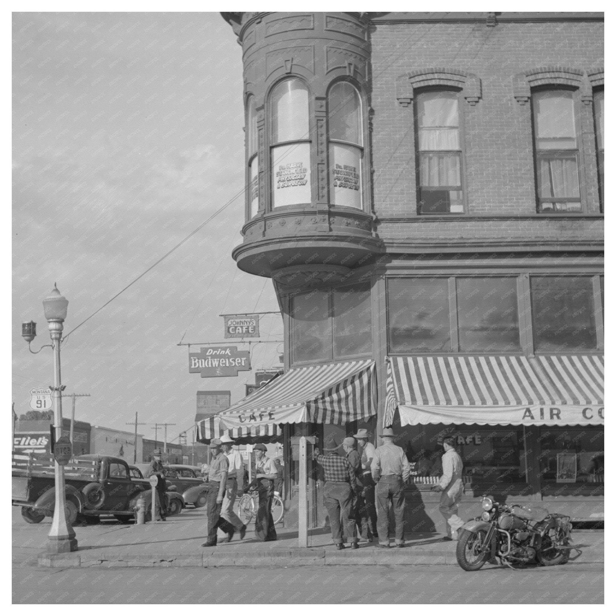 Dillon Montana Vintage Street Corner August 1942 - Available at KNOWOL