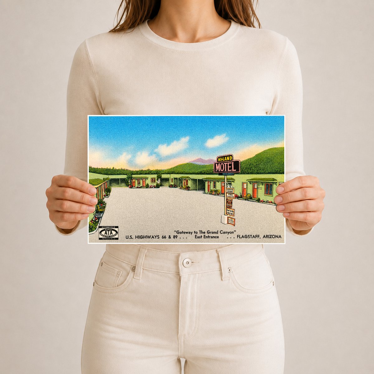 Flagstaff, AZ: Hi-Land Motel, "Gateways to the Grand Canyon," U.S. highways 66 & 89- east entrance- Flagstaff