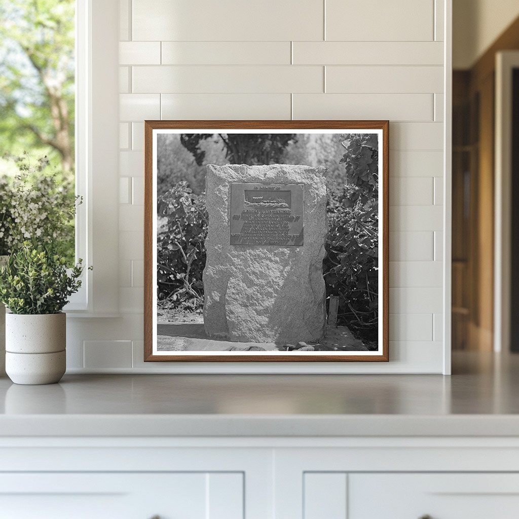 Robert Livermore Tomb Vintage Photo May 1942 - Available at KNOWOL