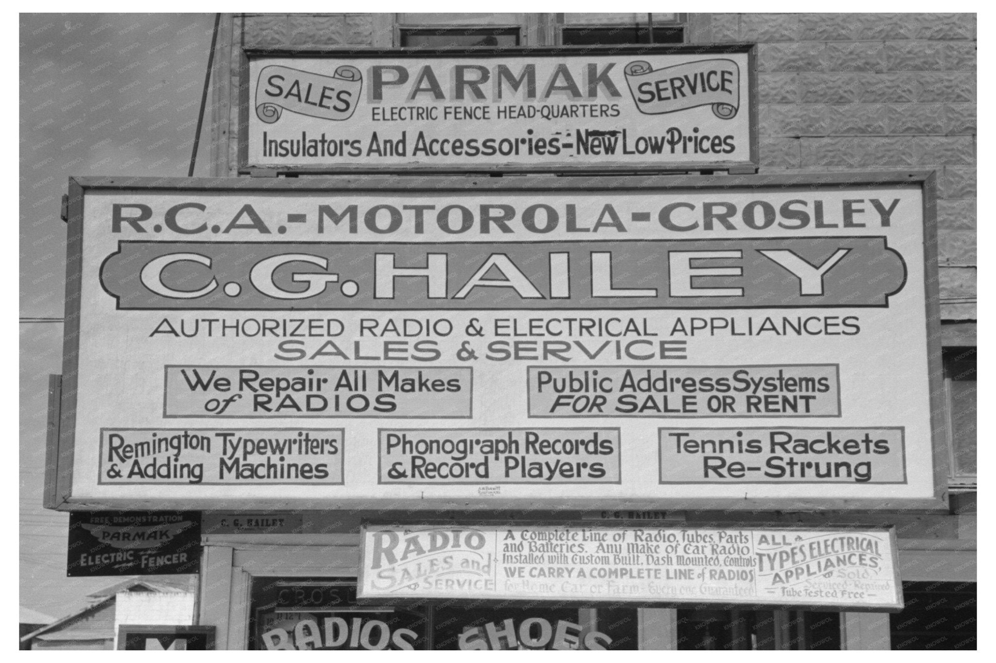 Robstown Texas Store Sign February 1939 Vintage Image - Available at KNOWOL