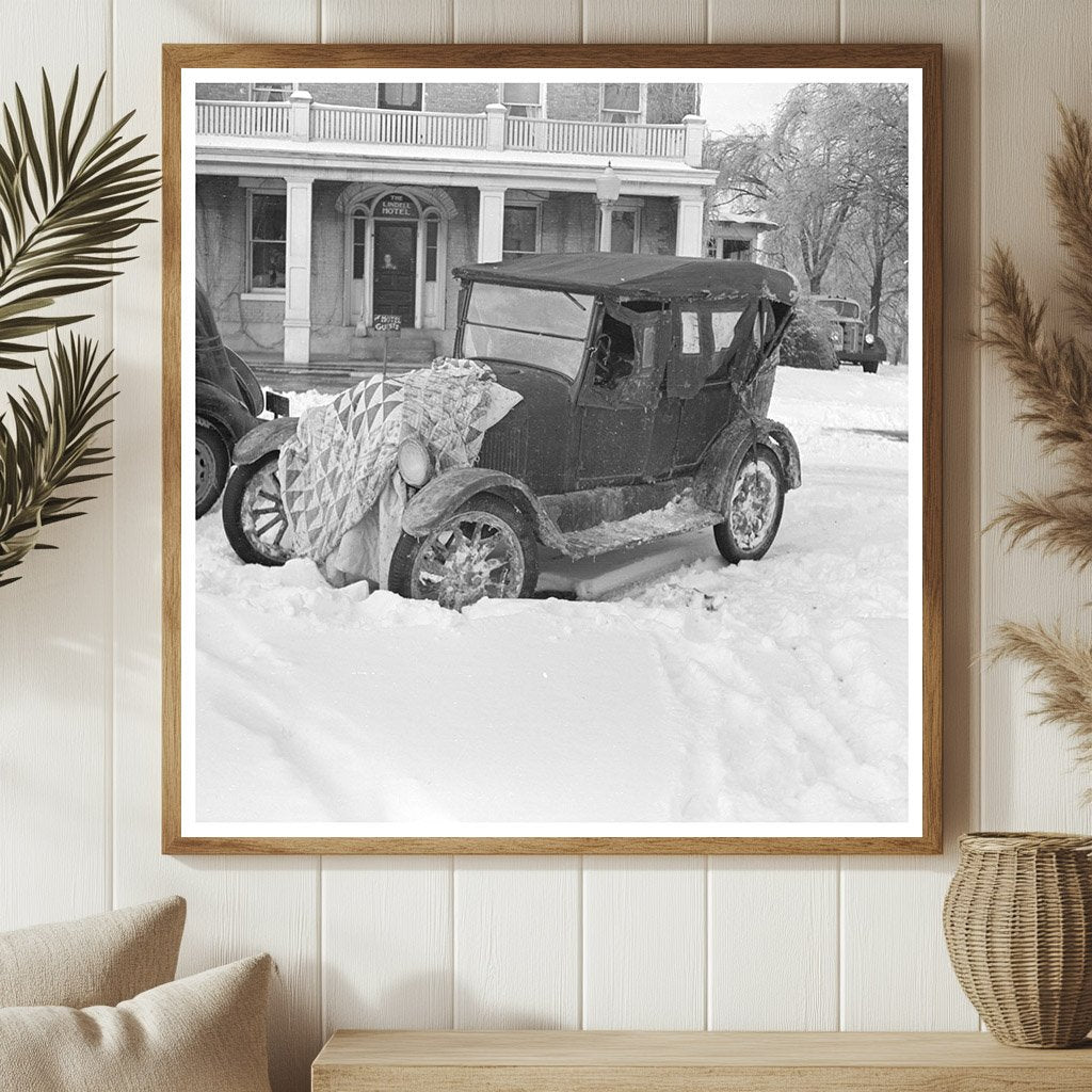 Vintage 1937 Automobile in McLeansboro Illinois - Available at KNOWOL