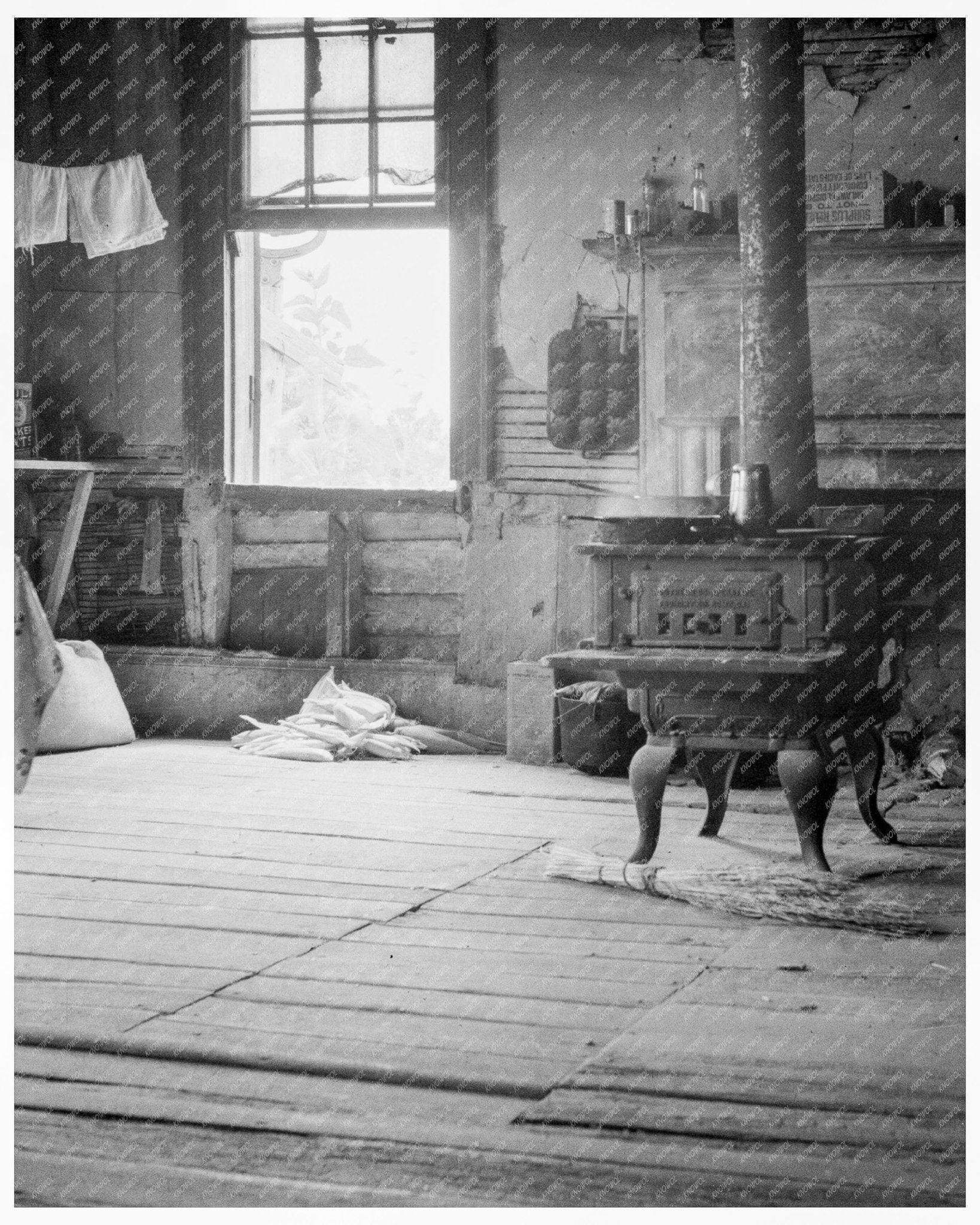 Vintage 1937 Photograph of Vacant Plantation House Interior in Greene County Georgia - Available at KNOWOL