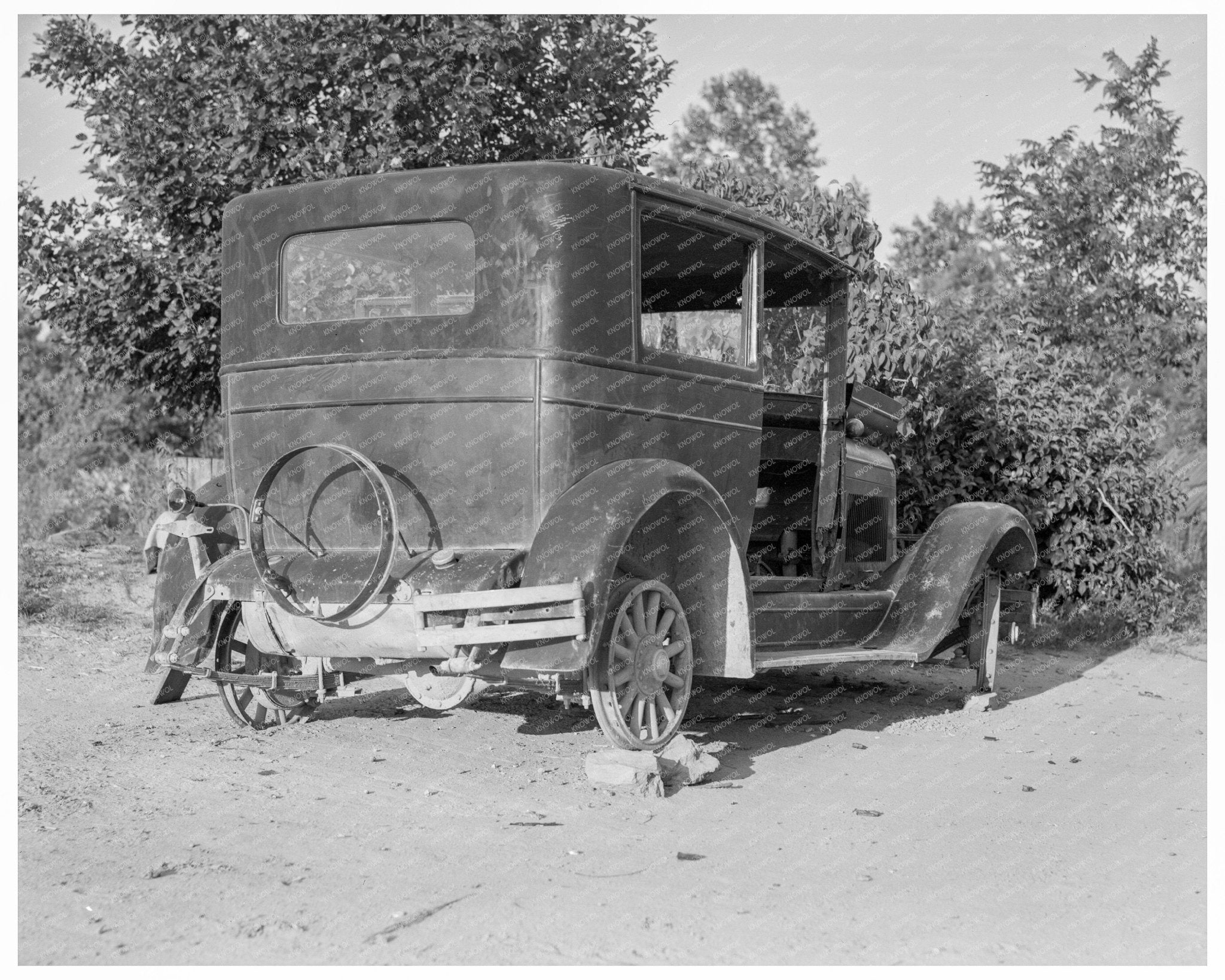 Vintage 1937 Sharecroppers Car in Hartwell Georgia - Available at KNOWOL