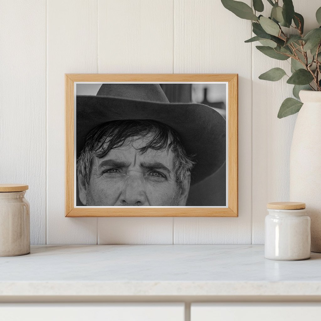 Vintage 1937 Texas Farmer Pea Picker in California - Available at KNOWOL