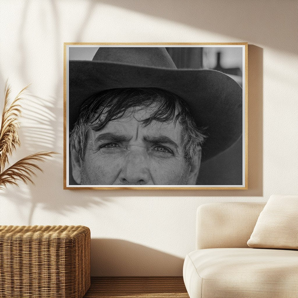 Vintage 1937 Texas Farmer Pea Picker in California - Available at KNOWOL