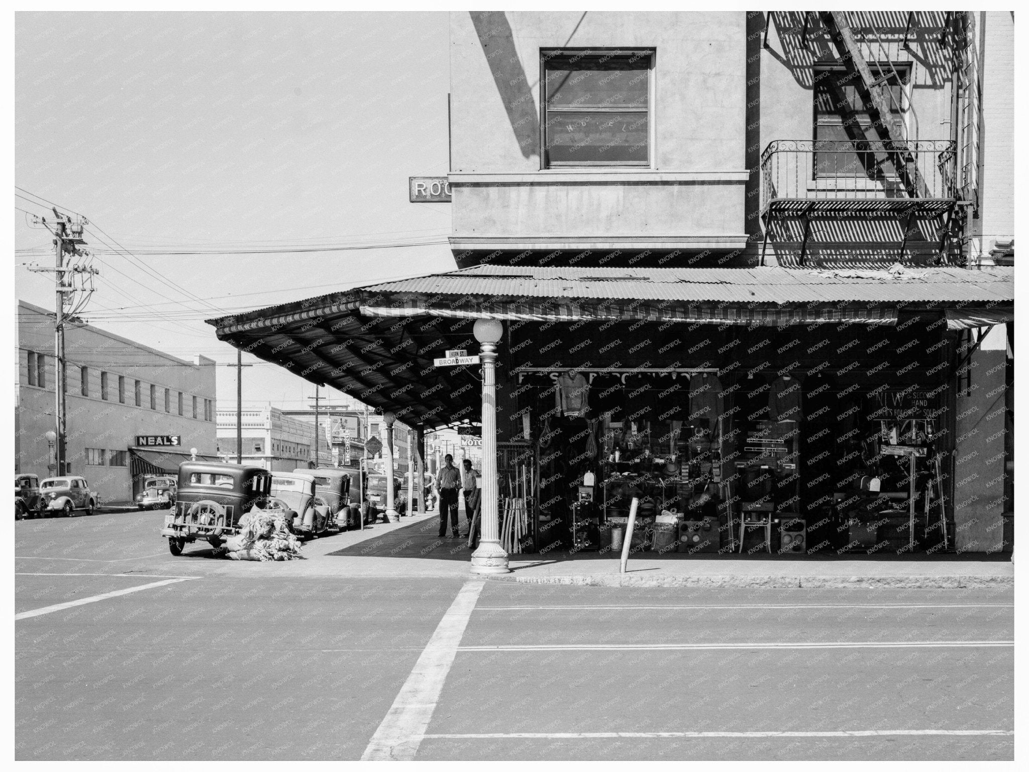 Vintage 1939 Fresno California Street Corner U.S. 99 Photo - Available at KNOWOL