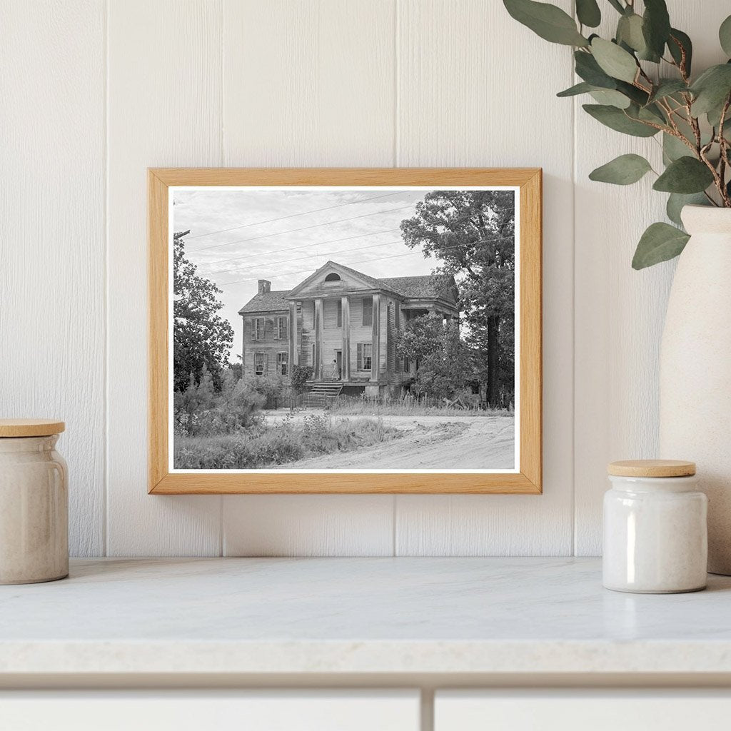 Vintage Antebellum Plantation in Greene County Georgia 1937 - Available at KNOWOL