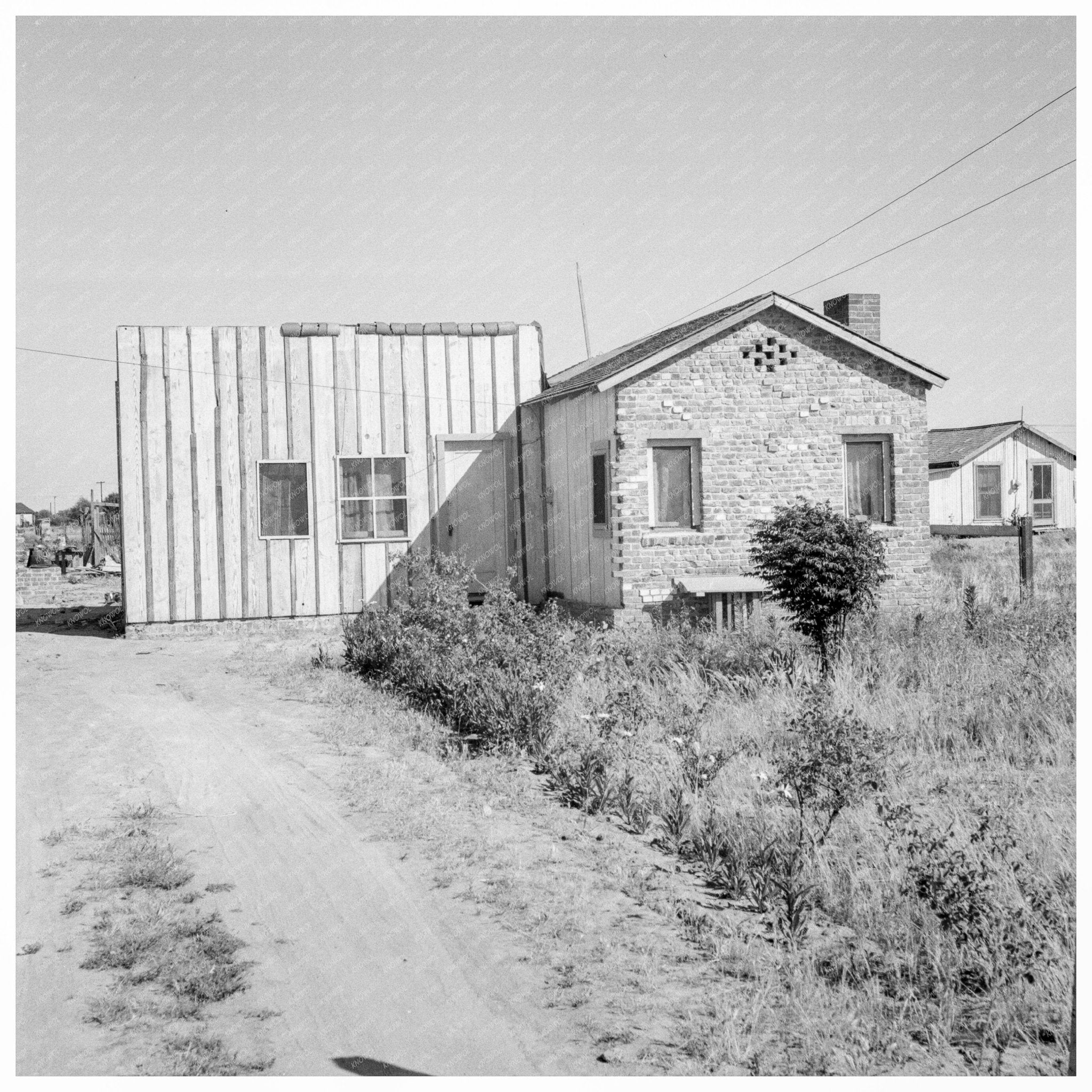 Vintage Home in Highway City California 1939 - Available at KNOWOL