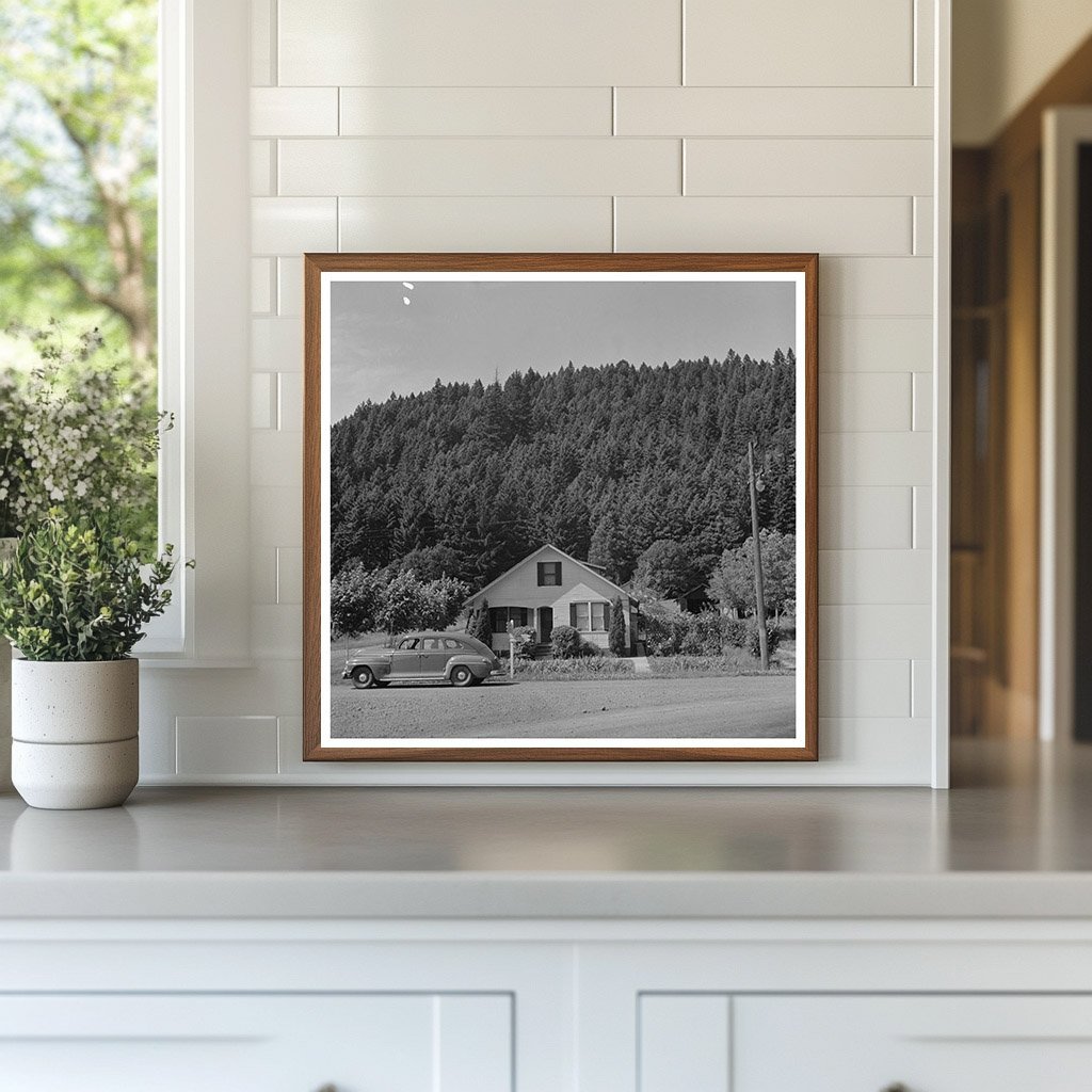 Vintage House in Oakridge Oregon July 1942 - Available at KNOWOL