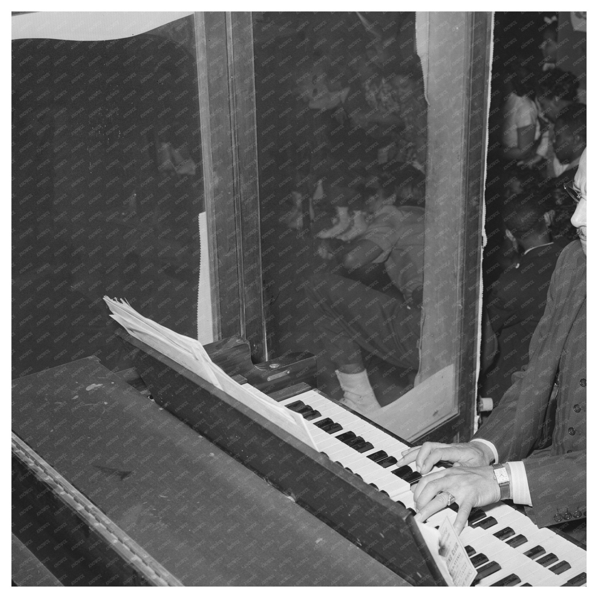 Vintage Organist at Chicago Roller Skating Rink 1941 - Available at KNOWOL