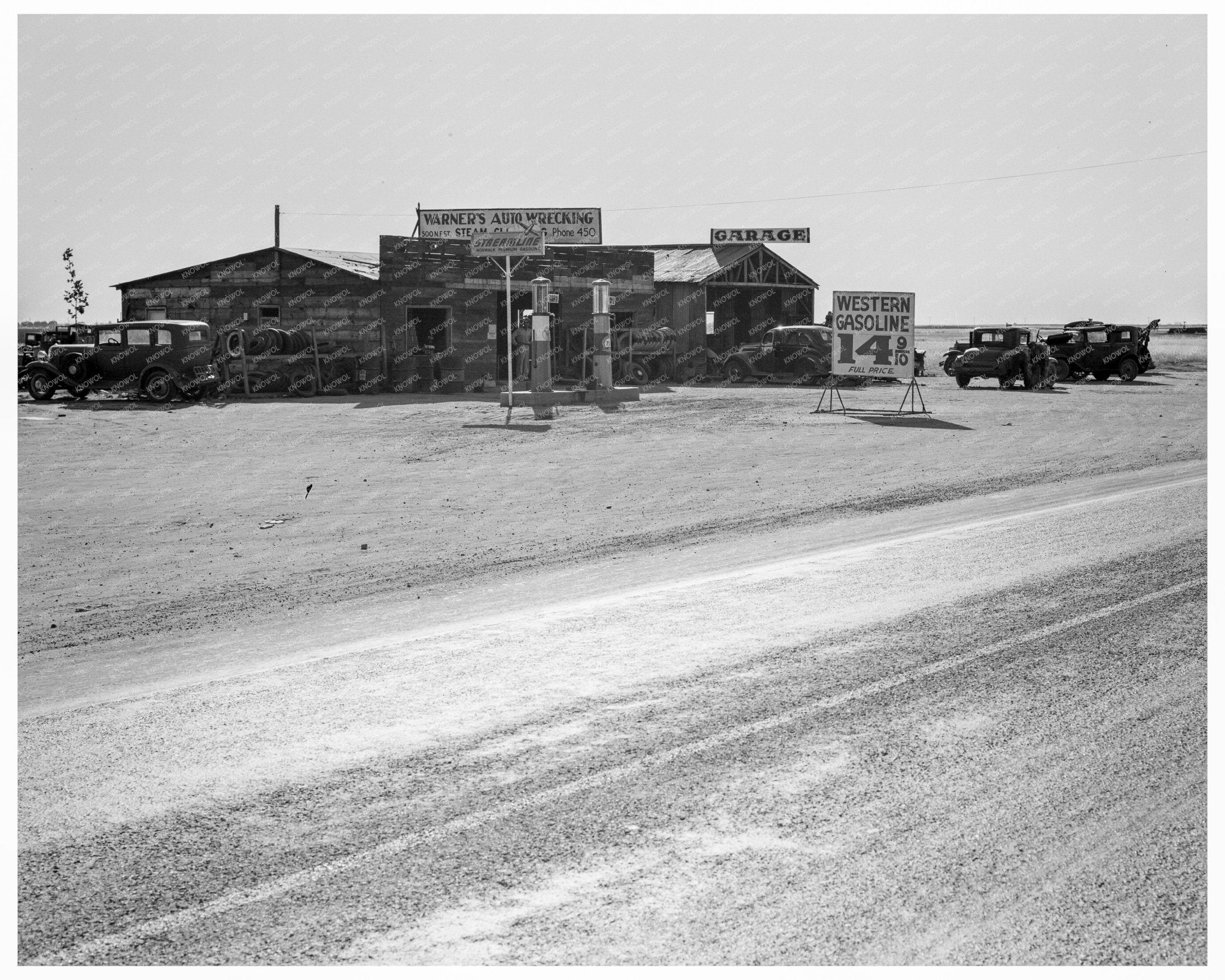 Vintage Roadside Scene California 1939 - Available at KNOWOL