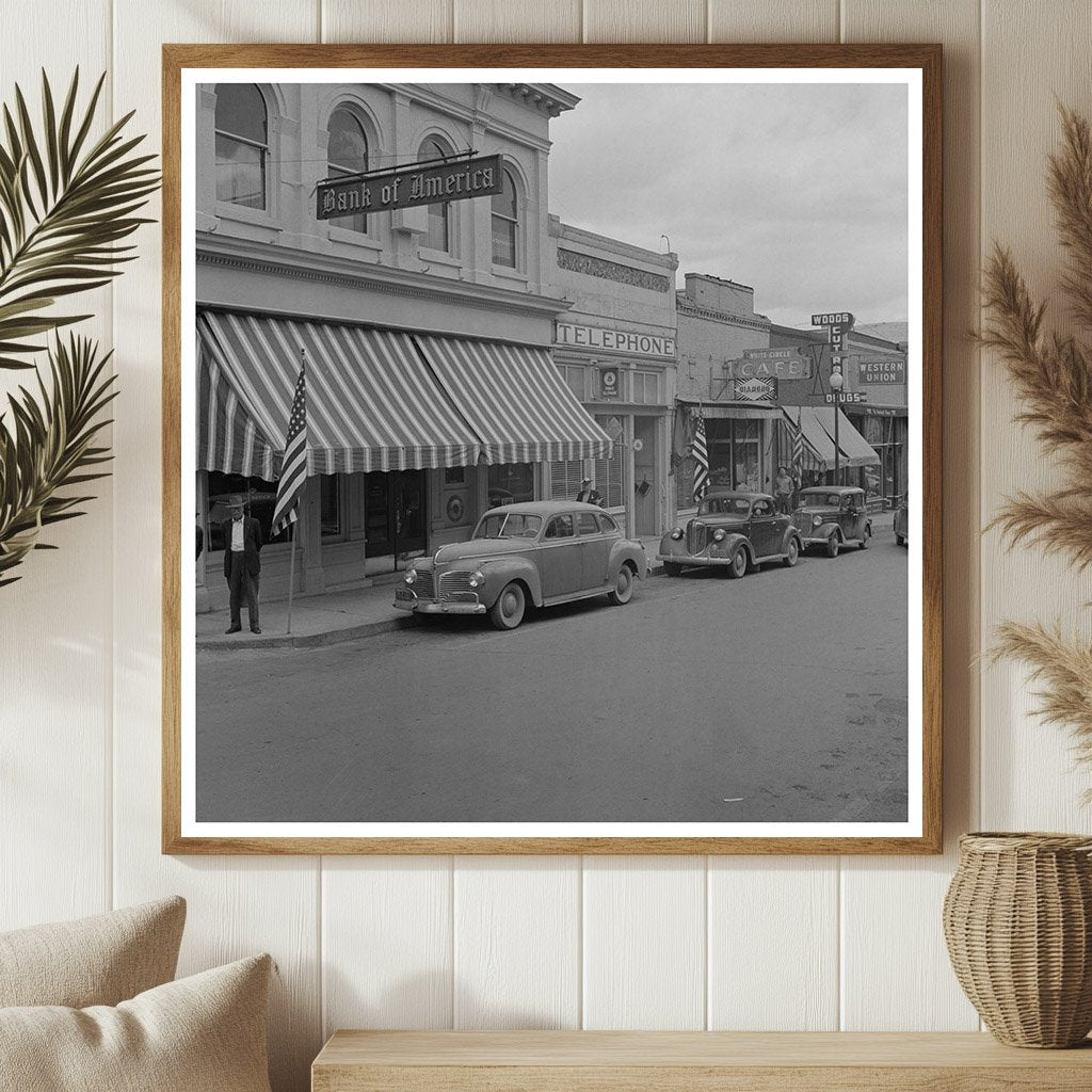 Yreka California Main Street Vintage Photo July 1942 - Available at KNOWOL