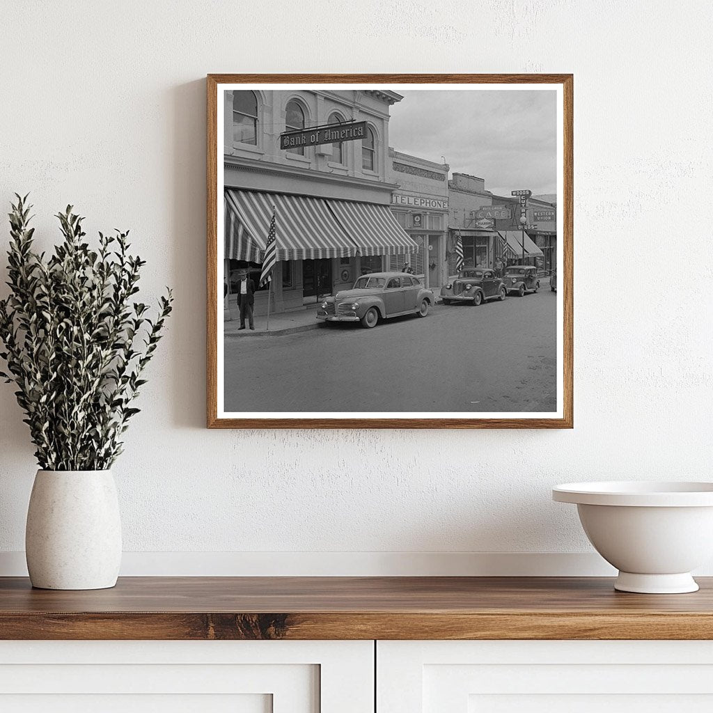 Yreka California Main Street Vintage Photo July 1942 - Available at KNOWOL