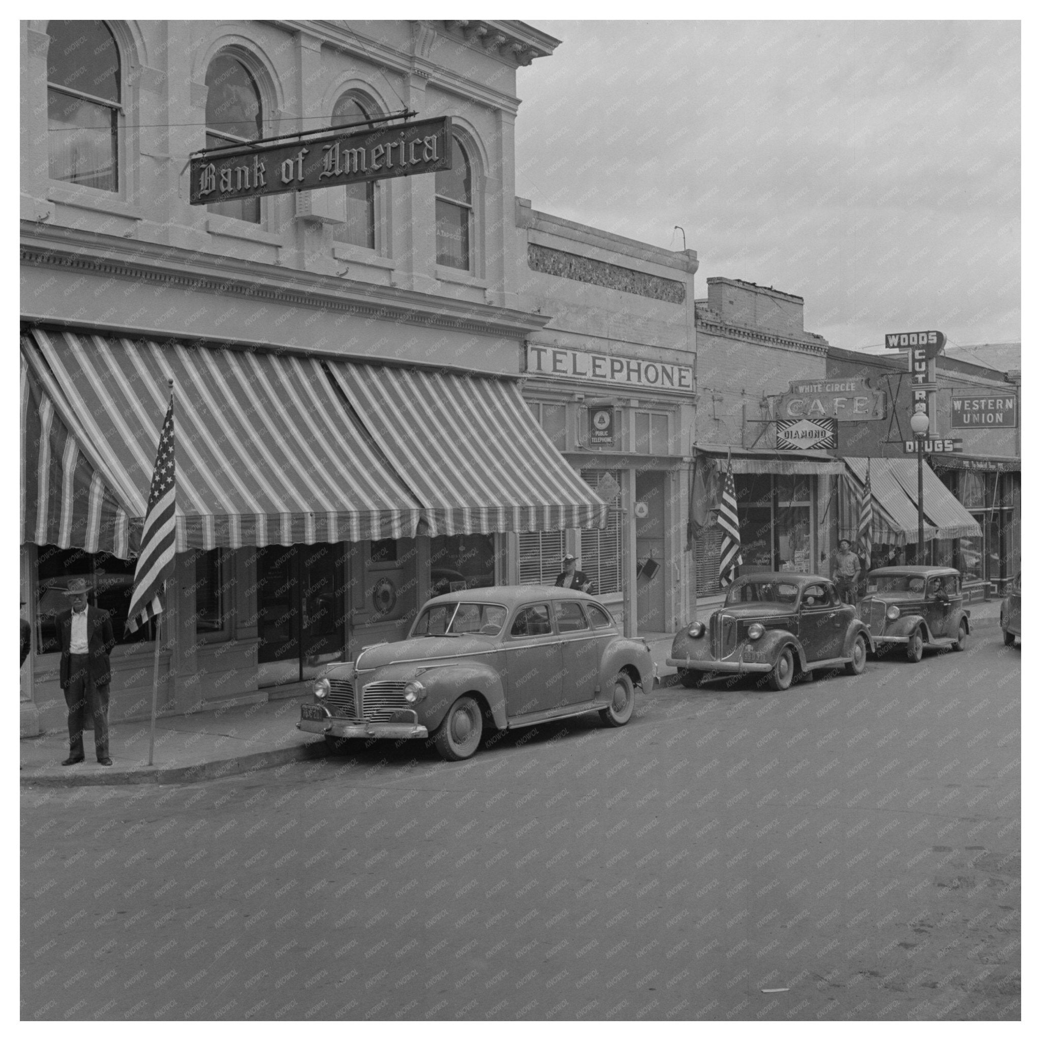 Yreka California Main Street Vintage Photo July 1942 - Available at KNOWOL